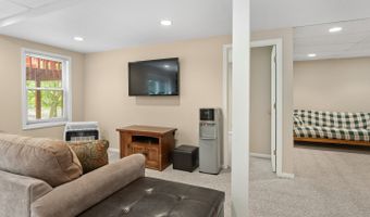1196 Edgewater Ln, Antioch, IL 60002