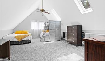 20 Beechwood Dr, Cranston, RI 02921