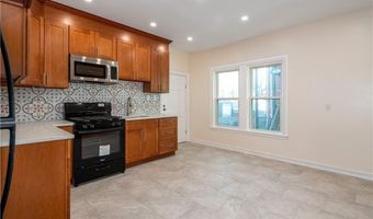 137 Deacon St, Bridgeport, CT 06607