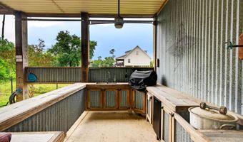 43 Fiber St, Bay St. Louis, MS 39520