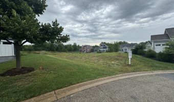 40590 N North Newport Dr, Antioch, IL 60002