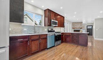 42362 N Poplar St, Antioch, IL 60002