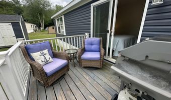 25 Park Ln, Arundel, ME 04046