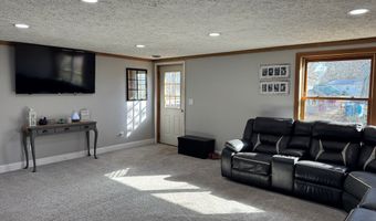 1320 Lake Dr, Ashland, OH 44805