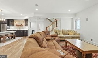 416 E ALEXANDRIA Ave, Alexandria, VA 22301