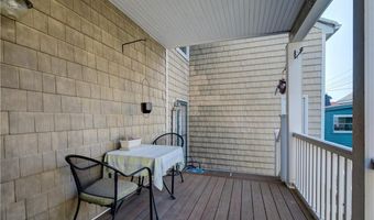 5 Howard St 2, Newport, RI 02840