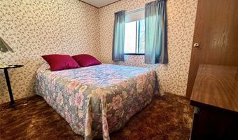 28 W Shore Rd, Babb, MT 59411