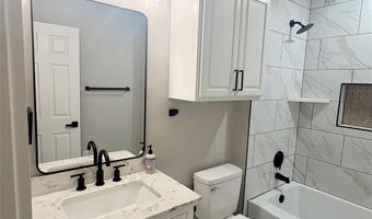 905 Hickory St, Altus, OK 73521