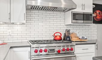 3825 INGOMAR St NW, Washington, DC 20015