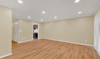 817 NE Wayne Ave 17, Abingdon, VA 24210