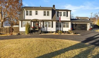 722 E 18th St, Ada, OK 74820