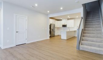 43801 MIDDLEWAY Ter, Ashburn, VA 20147