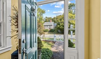 4259 Main St, Barnstable, MA 02630