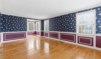 95 Hitching Post Ln, Bedford, NH 03110