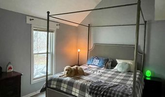 12 Pine Hill Dr, Bath, ME 04530