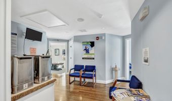 677 W West Main St, Barnstable, MA 02630