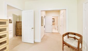 8011 SUMMER MILL Ct, Bethesda, MD 20817