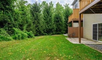 2 Oak Meadows Dr 102, Brookfield, CT 06804
