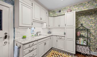185 Macon Ave B9, Asheville, NC 28804