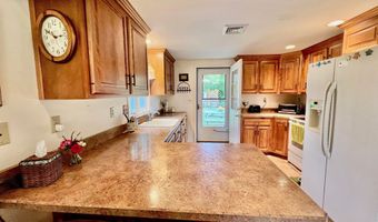 28 Kelsey Rd, Clinton, CT 06413