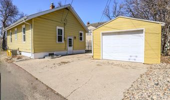 811 S Washington St, Aberdeen, SD 57401