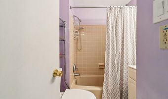 8406 THOMPSON Rd, Annandale, VA 22003