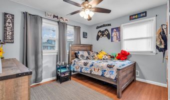 808 Sunset Rd, Beachwood, NJ 08722