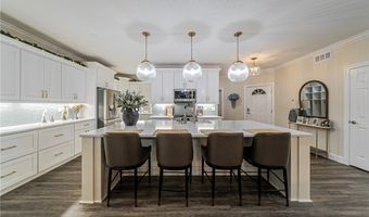 201 Whispering Shrs, Vermilion, OH 44089