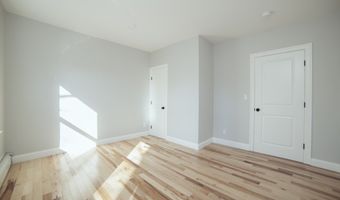 25 Edison Grn 2, Boston, MA 02125