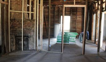 339 Atlanta St, Barnesville, GA 30204