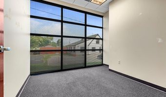 174 Clarkson Rd, Ballwin, MO 63011