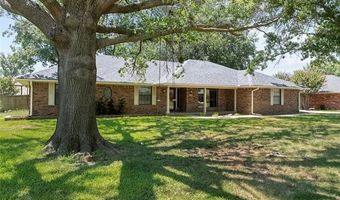 2208 Hickory Dr, Ardmore, OK 73401