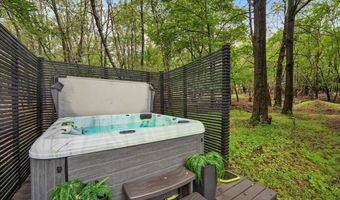 167 Valley View Dr, Albrightsville, PA 18210