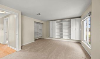 169 Golfview Dr, Advance, NC 27006