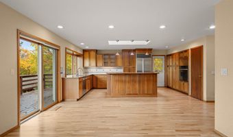 585 Nyla Ln, Ashland, OR 97520