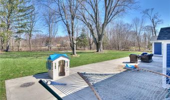 499 Seven Mile Rd, Cranston, RI 02831