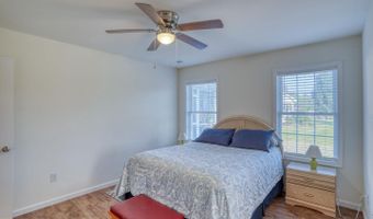 51 LULU Ln, Dover, DE 19901