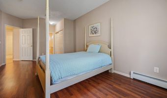 11 Nautical Ct, Bayville, NJ 08721