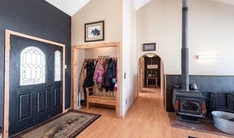 5 MARK Cir, Boulder, WY 82923