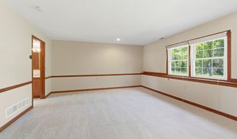 8768 Meadowridge Ln, Indianapolis, IN 46217