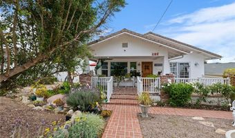206 S Wisconsin St, Fallbrook, CA 92028