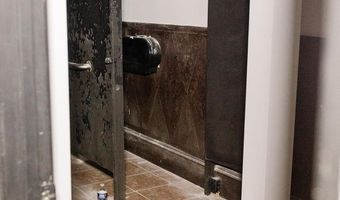 1035 Broad St, Camden, SC 29020