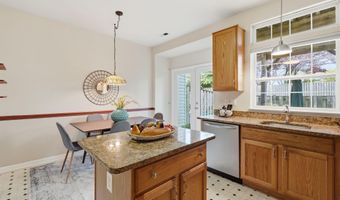 8354 HUNTER MURPHY Cir, Alexandria, VA 22309