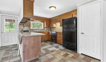 241 E Hardscrabble Rd, Auburn, ME 04210