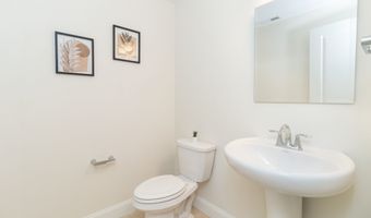 2 Iris Ct, Cromwell, CT 06416