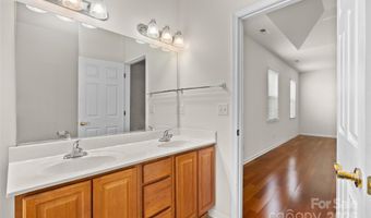 2 Thornwood Ct, Arden, NC 28704