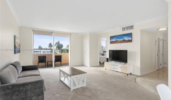 9440 W Bay Harbor Dr 3C, Bay Harbor Islands, FL 33154