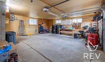 529 Circle Dr E, Cody, WY 82414