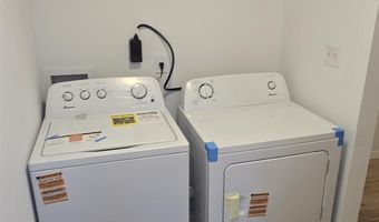 141 E 17th Ave, Albia, IA 52531