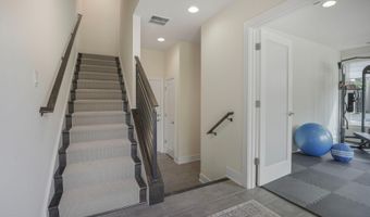 10374 JACOBSEN St, Bethesda, MD 20817